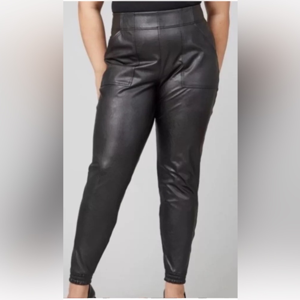 SPANX Faux Leather Like PVC Pull-on Black Joggers sz 1X #W1